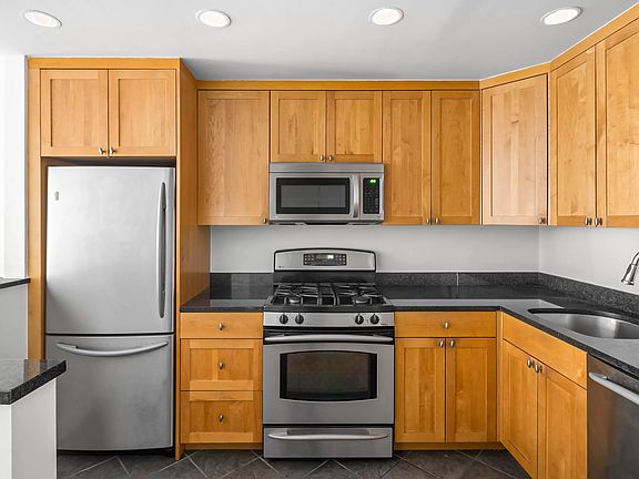 4th image of 177 E 77th St APT 1C