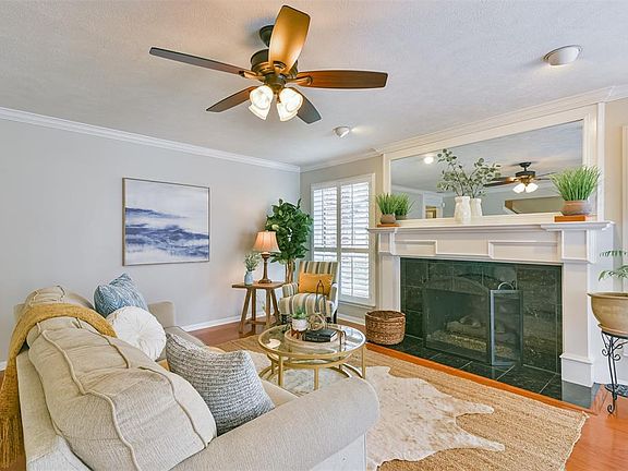 4th image of 2119 Kildare Dr