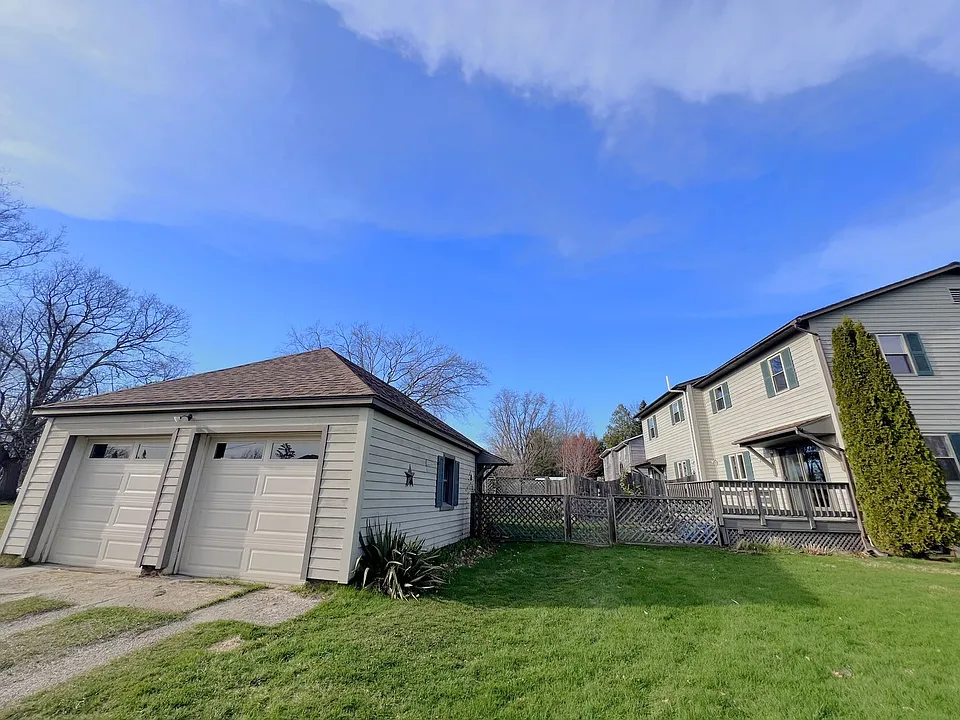 91/93 Dickinson Avenue