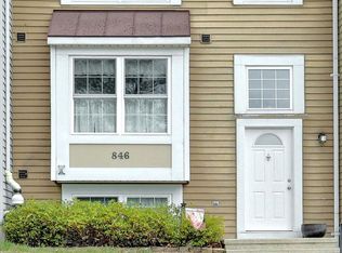 846 Gaming Sq, Hampstead, MD