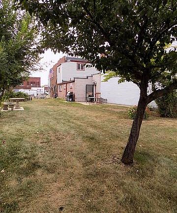 2nd image of 112 S Vermillion St