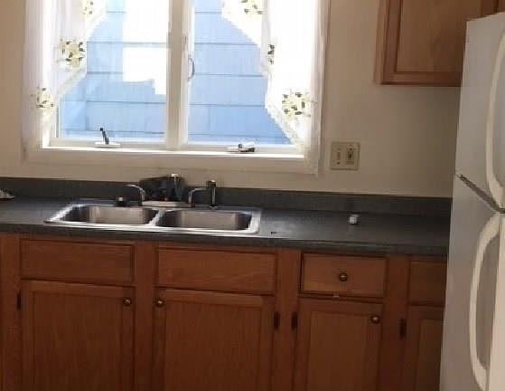 4th image of 31 Benson Ave
