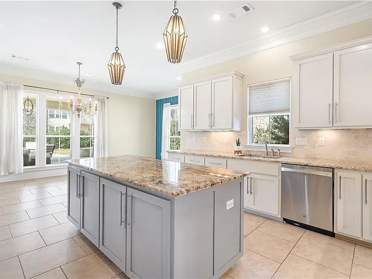 618 Millikens Bnd — Photo 10