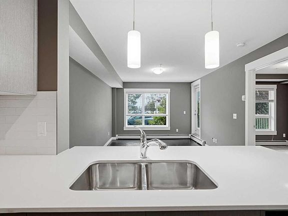 3rd image of 302 W Skyview Ranch Dr NE #6111