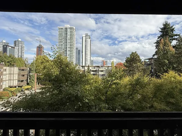 13501 96th Ave #411, Surrey, BC V3V 7L9