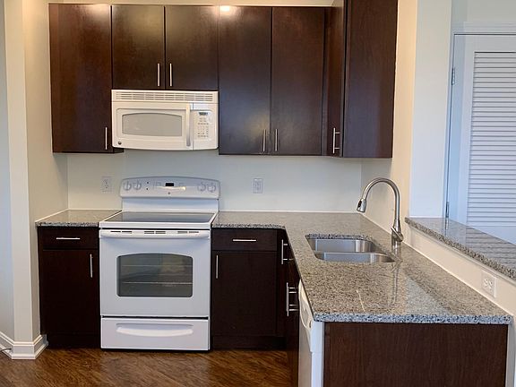 2nd image of 435 Stone Falls Dr SE APT 101
