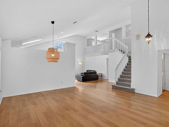 4th image of 2809 Runyon Cir