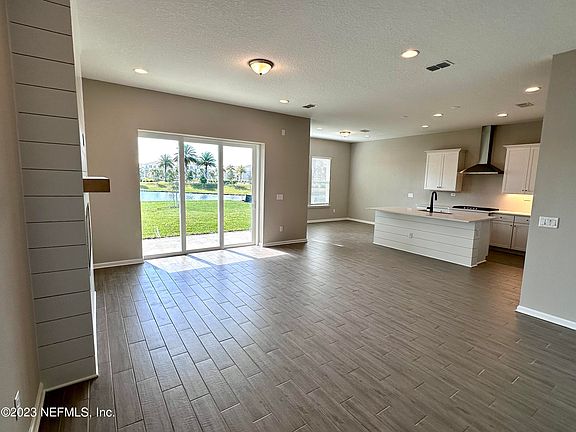 4th image of 451 RUM RUNNER Way
