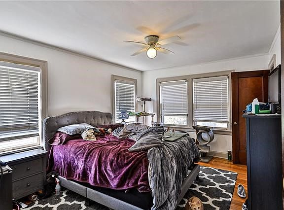 5th image of 4325 & 4327 Holly St