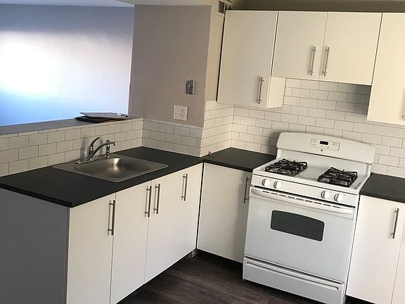 4th image of 3622 Cushing Dr APT A