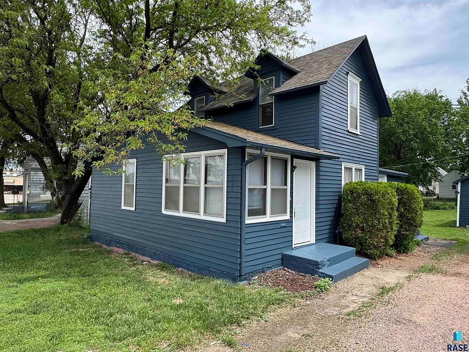 1st image of 524 N Cliff Ave
