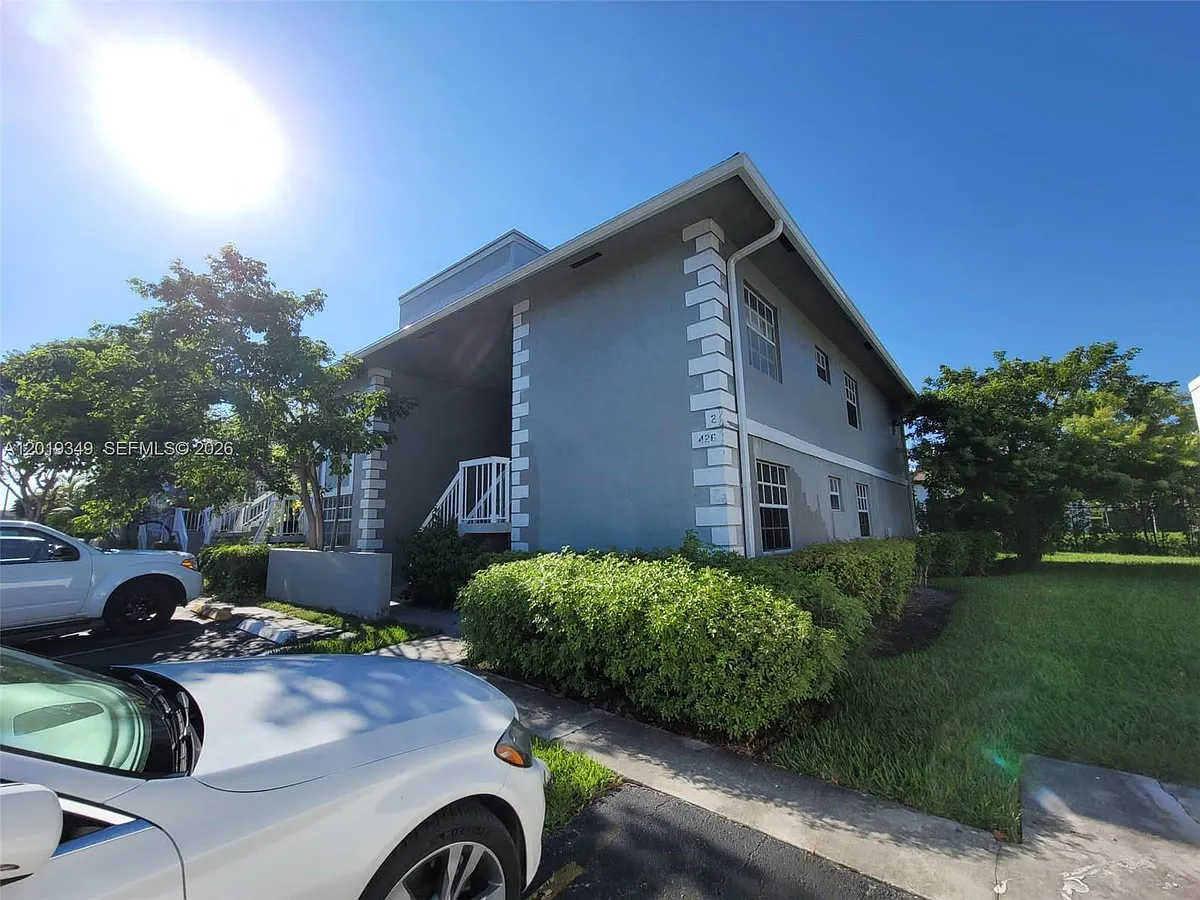 Building Photo - 426 NE 210th Circle Ter #2106