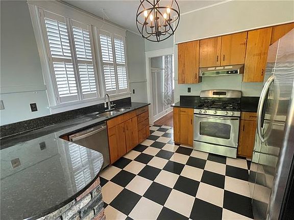 4th image of 6235 Annunciation St