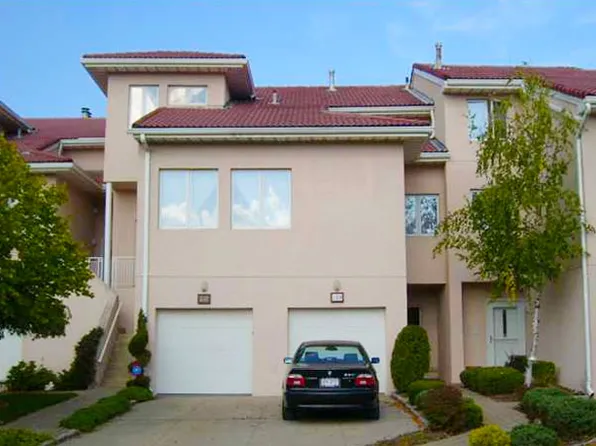 139 Tennyson Dr #139, Staten Island, NY 10308