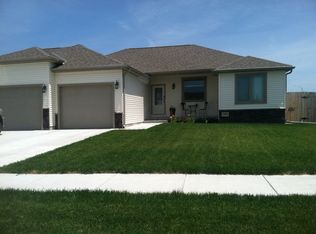 1608 Lauren Ave, York, NE 68467