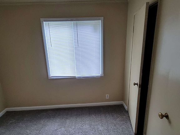3rd image of 3515 Hillside Ave