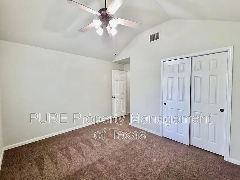 1104 Kensington Castle Trl — Photo 19