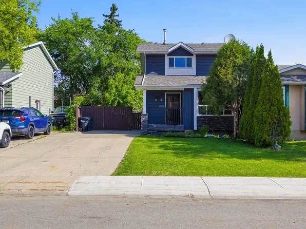 3 Woodbine Ct, Strathcona County, AB T8A 4B1