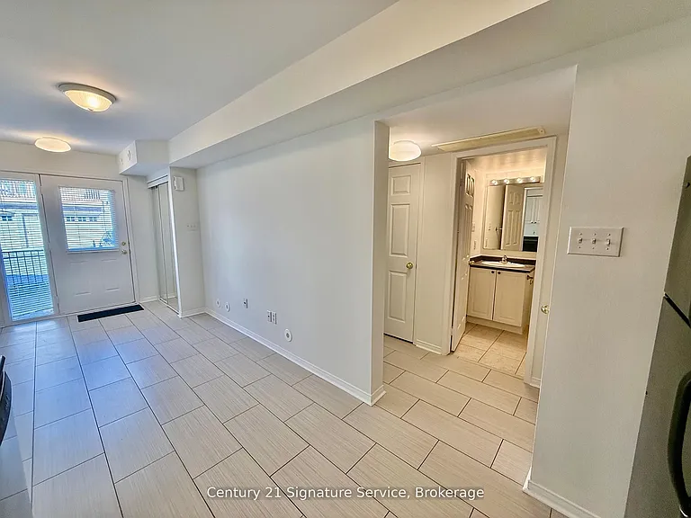 4975 Southampton Dr #302 — Photo 3