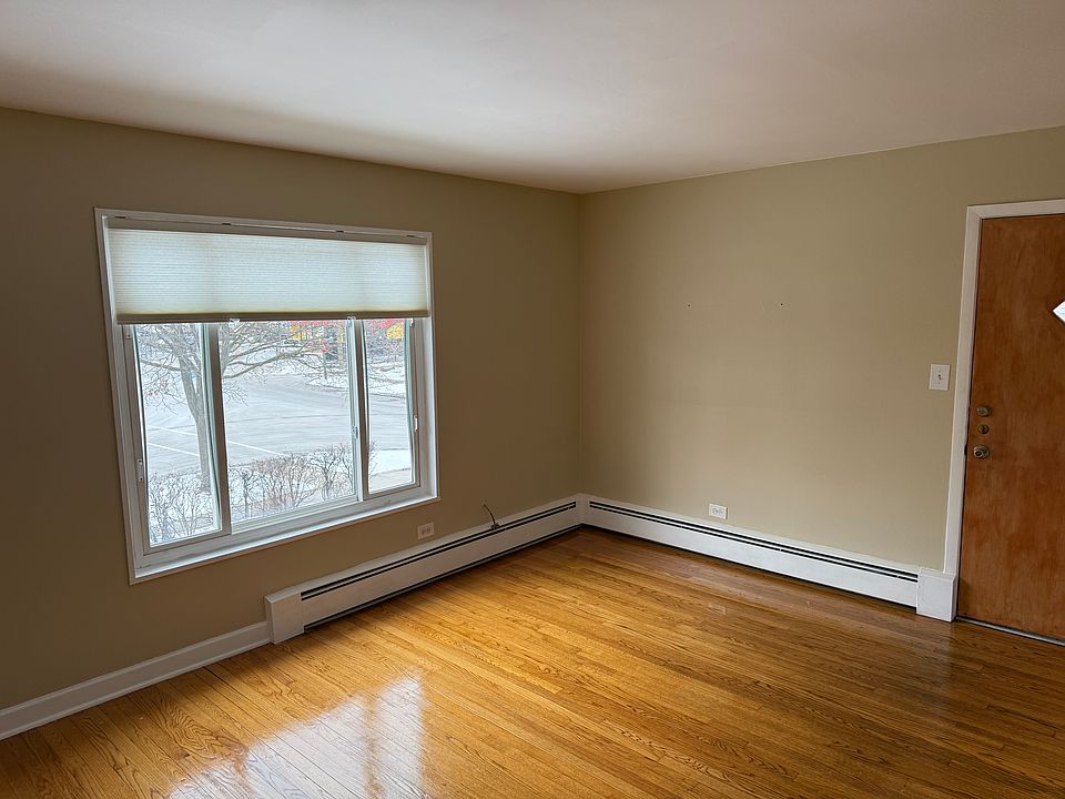 1st image of 7224 W Palatine Ave