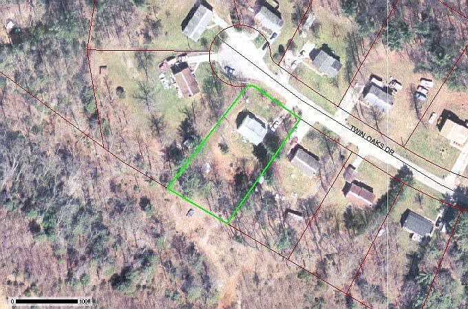 2nd image of 227 Twin Oaks Dr