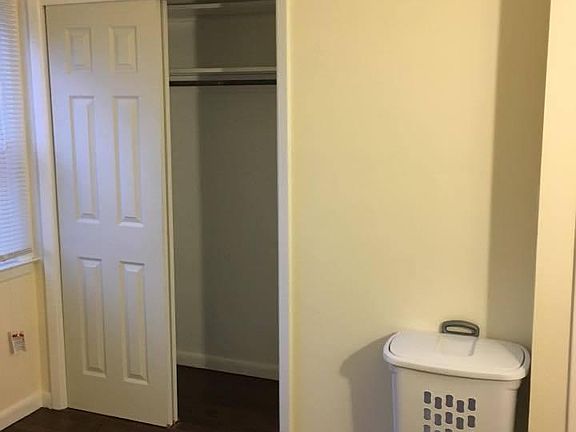 5th image of 118 Elm Ave APT 3