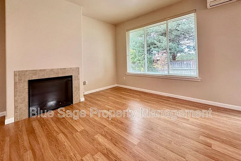 2 bed, 2.0 bath, 1344 sqft, $2,500 — Photo 4