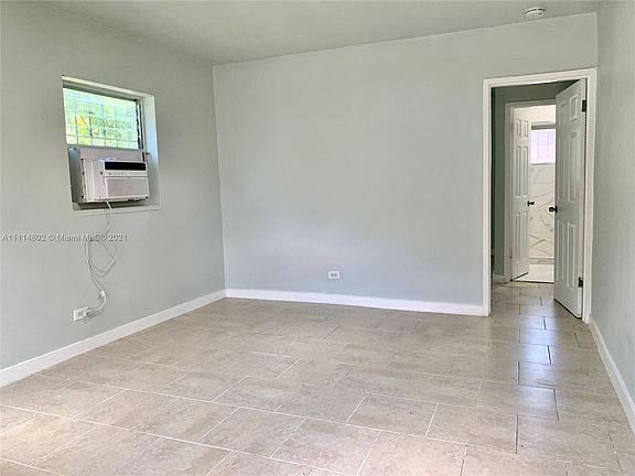 2nd image of 2901 NW 18th St #10