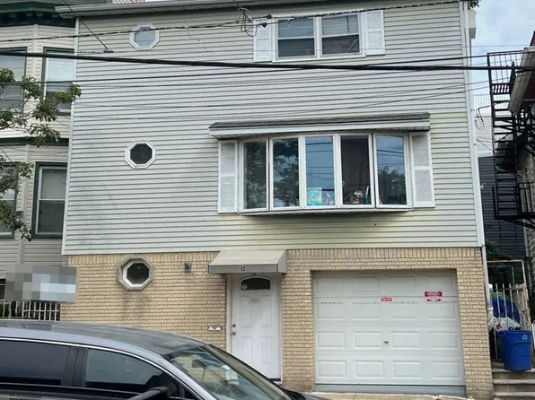 12 69th St, Guttenberg, NJ 07093