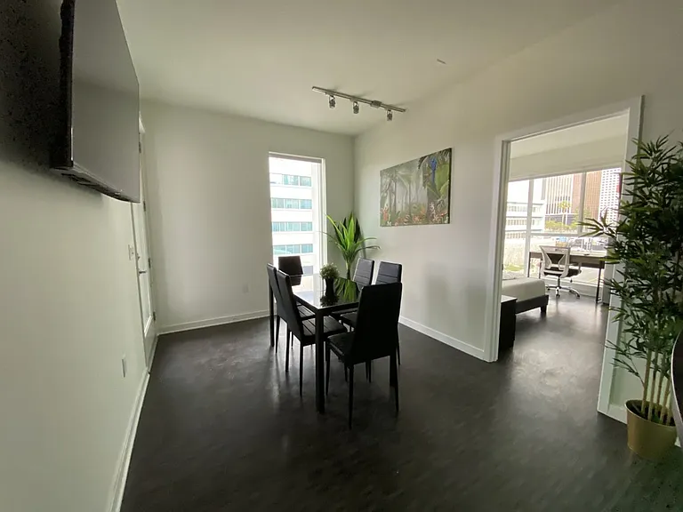 1122 W 6th St #1543 — Photo 24