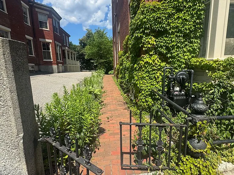91 State St — Photo 25