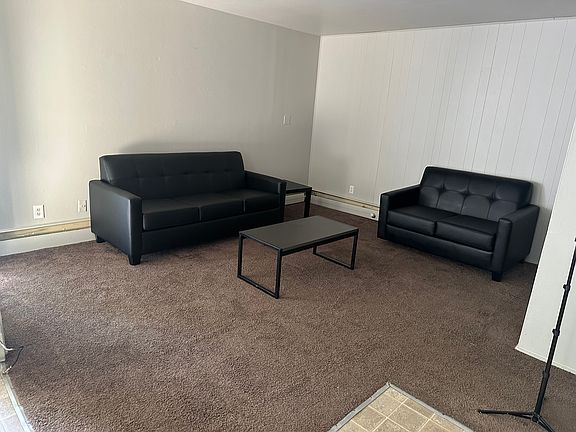 3rd image of 815 S State St #11