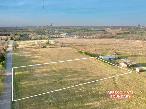 2 Ridgeway Rd, Oklahoma City, OK 73131