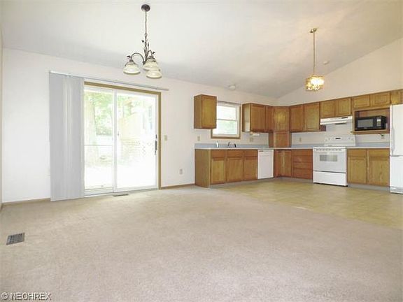 5th image of 157 Magnolia Ave