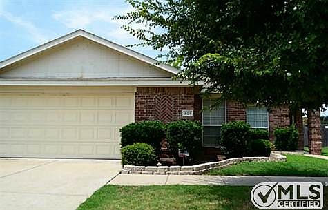 2nd image of 801 Austin Ln
