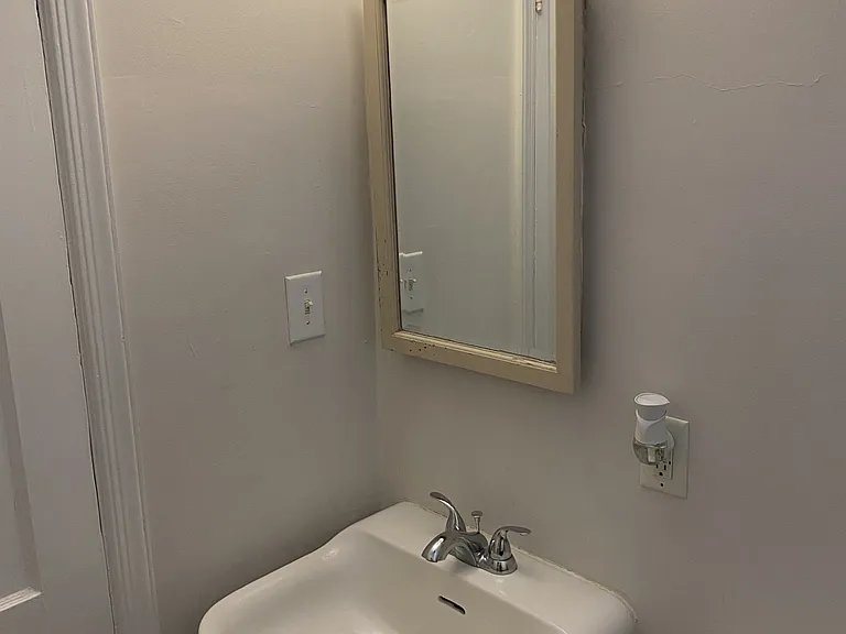 212 Clay St — Photo 16