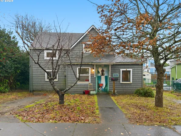 731 11th Ave, Seaside, OR 97138