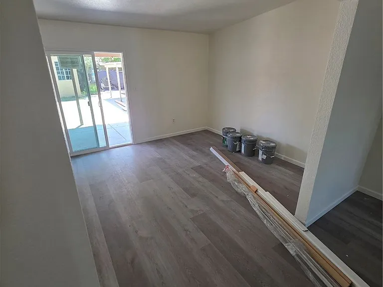 7915 Juniper Ave — Photo 4