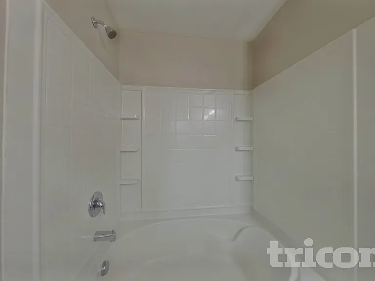 344 Longfellows Ln — Photo 8