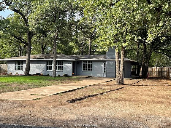 4th image of 4104 Woody Ln