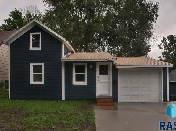 904 E 1st St, Sioux Falls, SD 57103