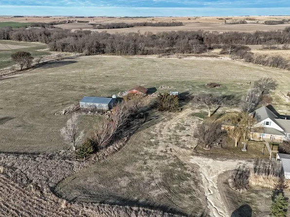 1571 80th Rd, Mankato, KS 66956