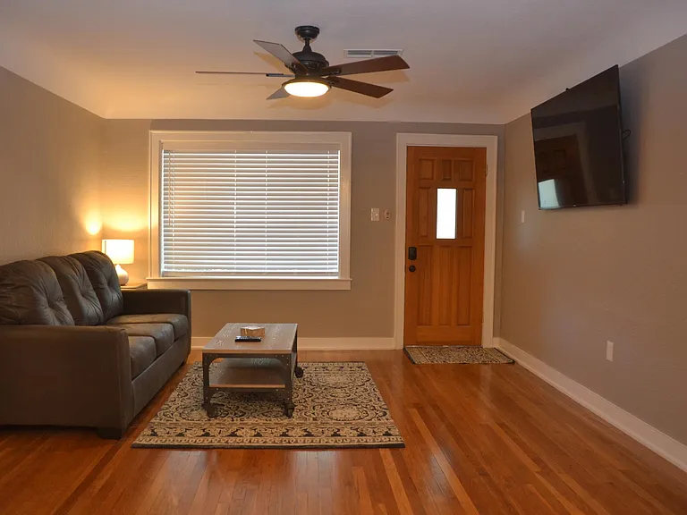 1206 N Kentucky Ave — Photo 4