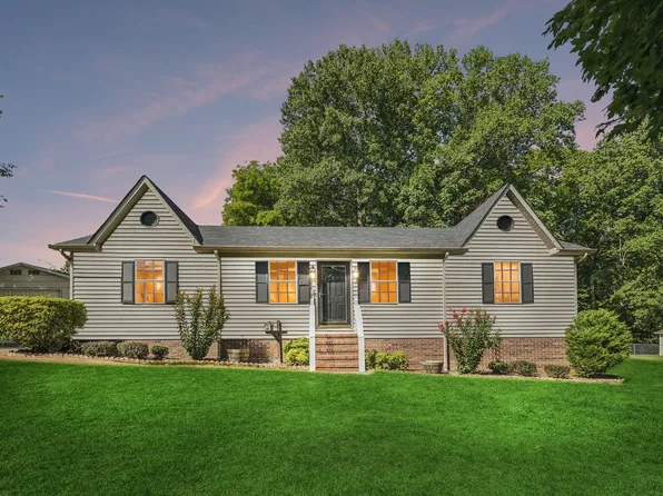 1767 Eastlake Dr, Cookeville, TN 38506