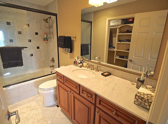 4th image of 2900 W 53rd St APT 209