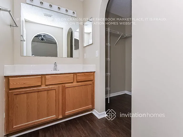 17037 Holmby Ct — Photo 26