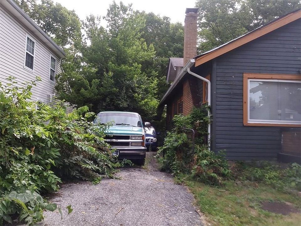 2nd image of 2719 N Indianapolis Ave