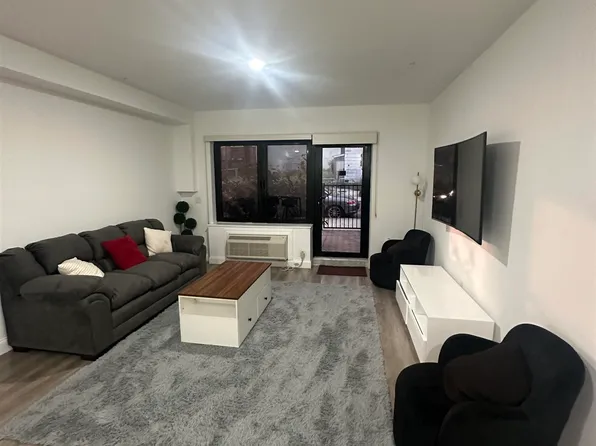 211 Baldwin Avenue image 5 of 15