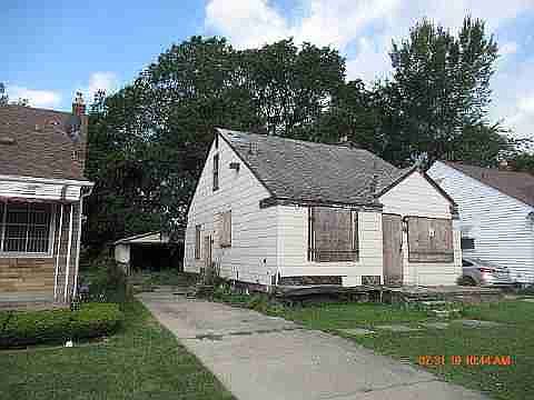 8041 Pierson