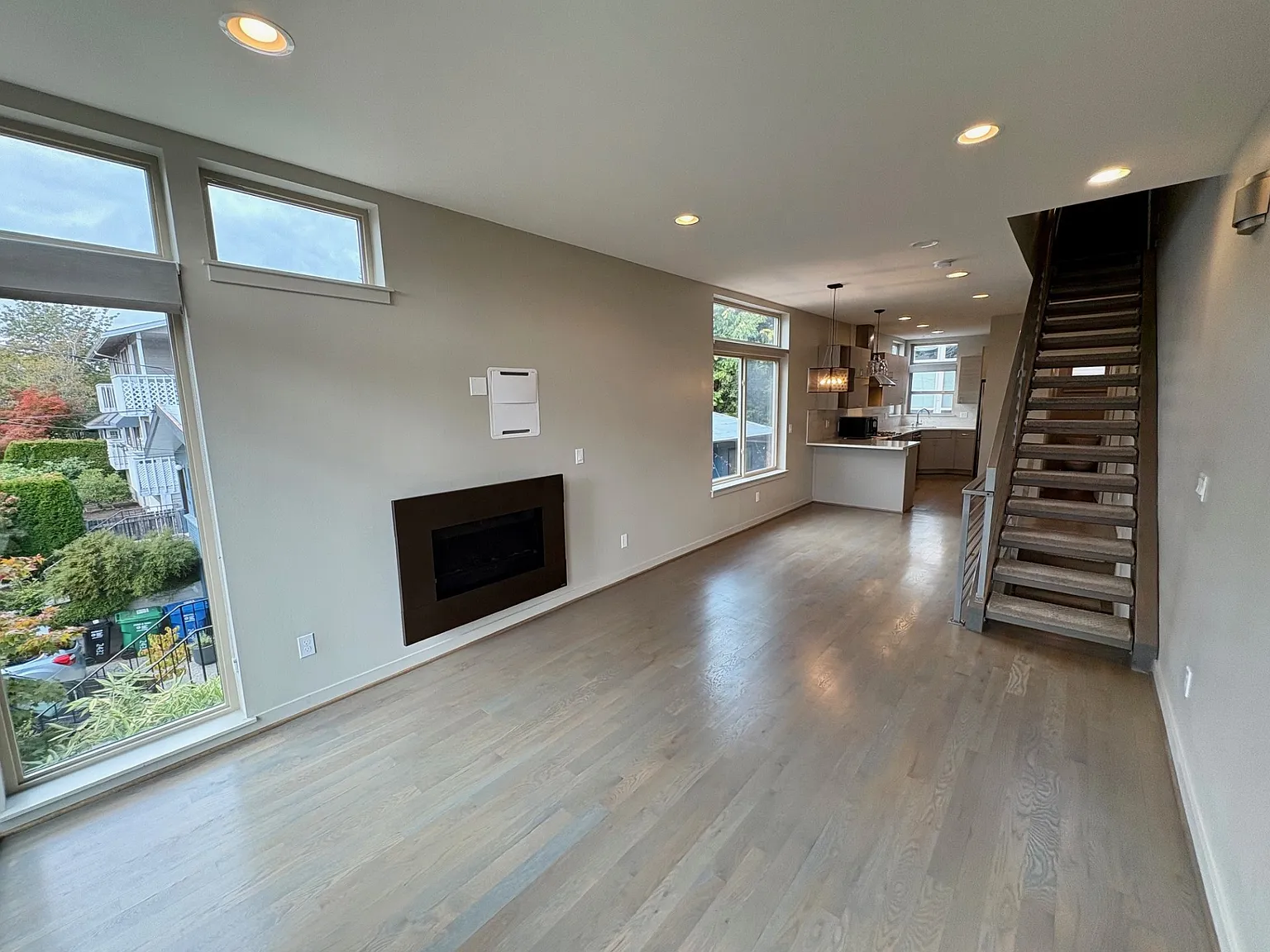 3 bed, 2.5 bath, 1532 sqft, $3,900 — Photo 4